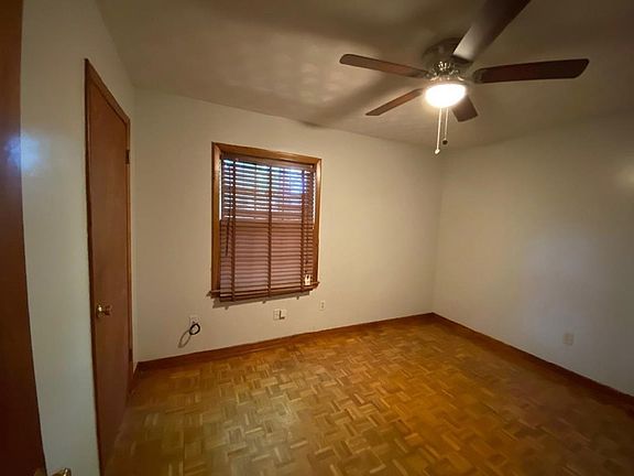 4th image of 4567 Newton Dr