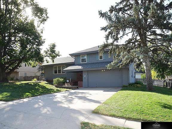 3rd image of 5245 Oak Hills Cir