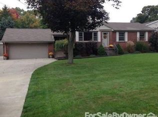 4940 E Radio Rd, Youngstown, OH 44515