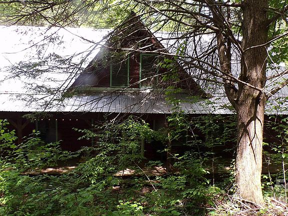 2nd image of 216 Paradise Falls Rd