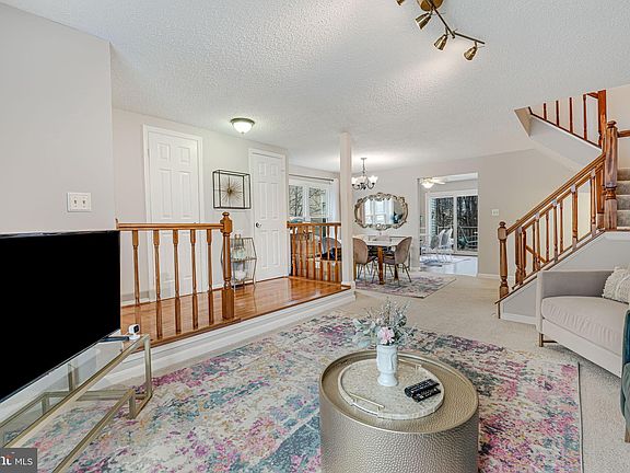 5th image of 11580 Hill Meade Ln
