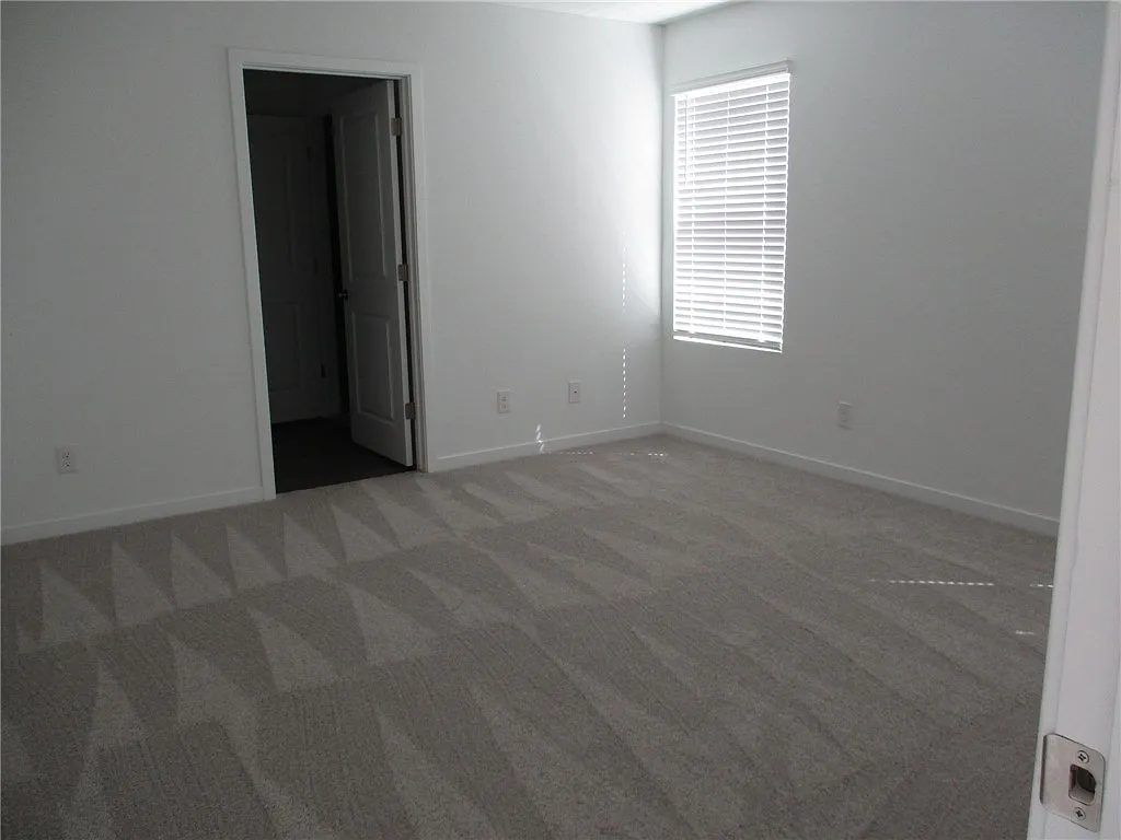 3 bed, 2.0 bath, 1619 sqft, $1,750 — Photo 4