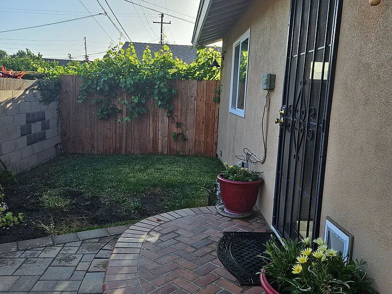 8140 E Woodson St — Photo 23