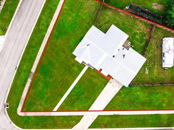 102 SE El Sito Court, Port St Lucie, FL 34983