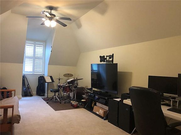 5th image of 369 Chateau Sonesta Dr