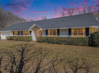 895 Lawshe Rd, Senoia, GA 30276