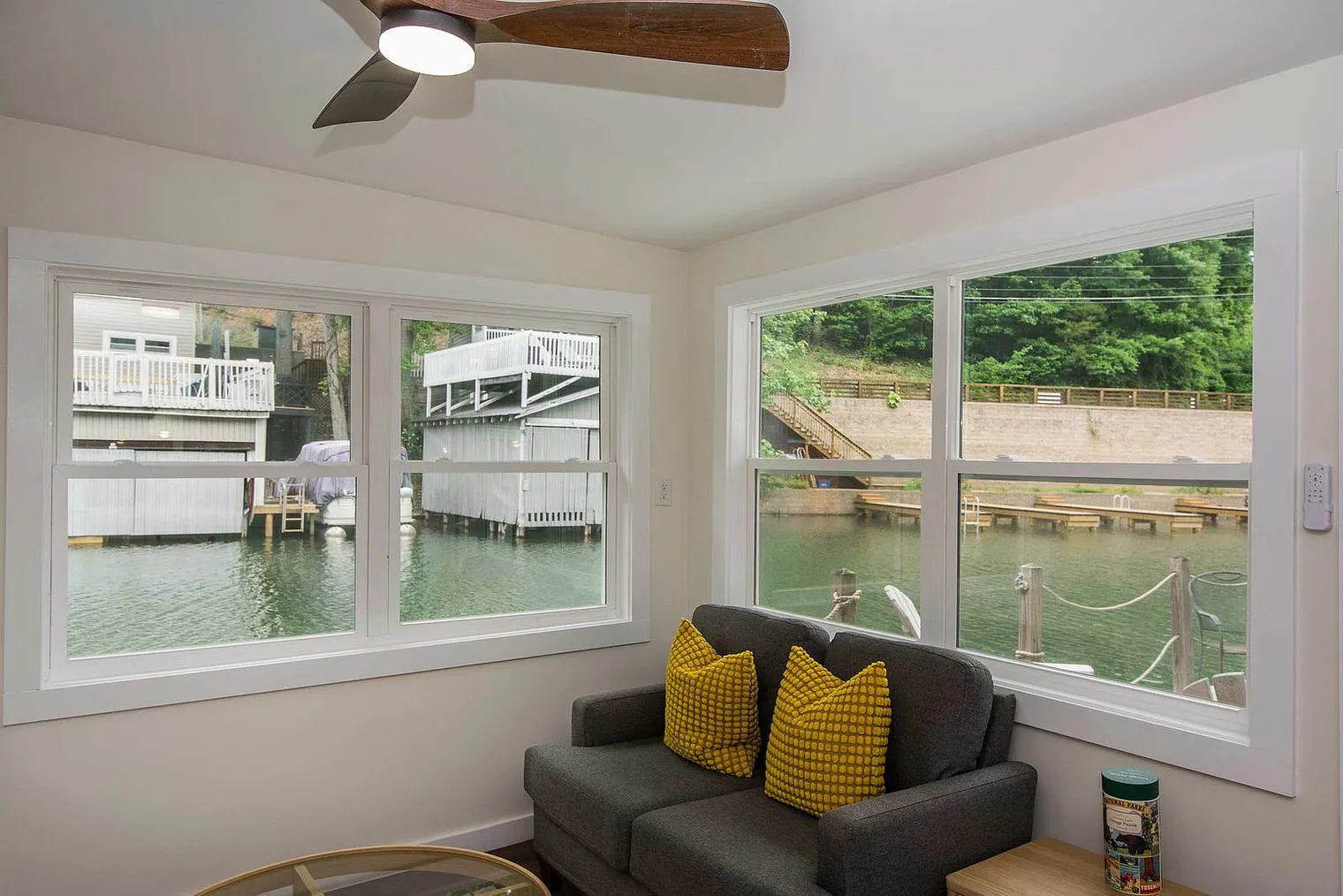 2 bed, 1.0 bath, 893 sqft, $4,527 — Photo 4