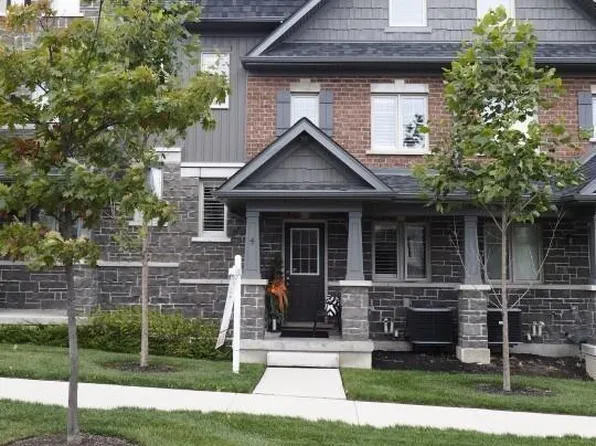 4 Isaiah Dr, Kitchener, ON N2E 0C1