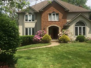 2423 Traci Dr, Pittsburgh, PA 15237