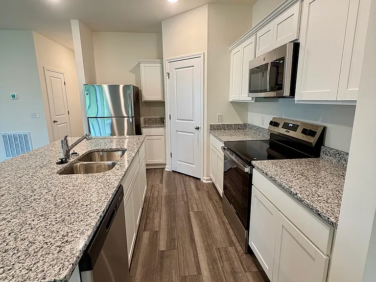 Carriage Wood Cir — Photo 11