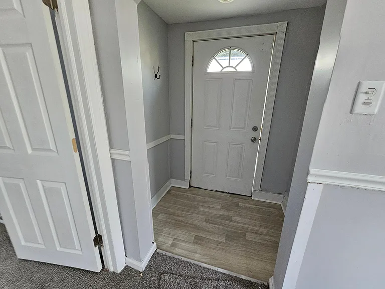 6828 Meadow Ave — Photo 5