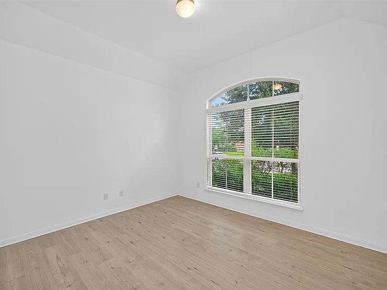 83 W Wading Pond Cir — Photo 7