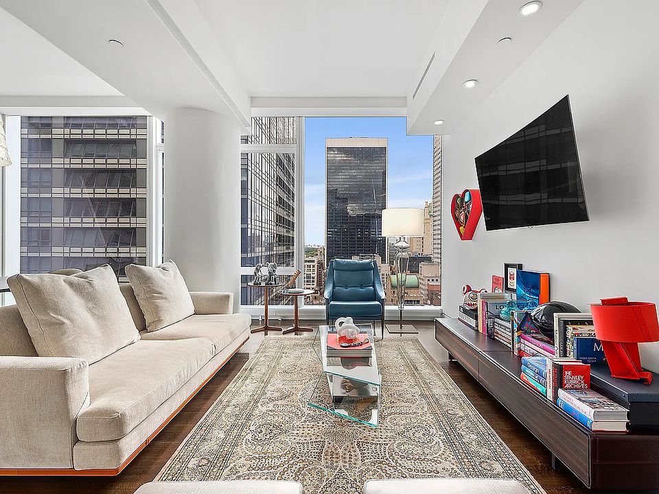 1st image of 20 W 53rd St #22B