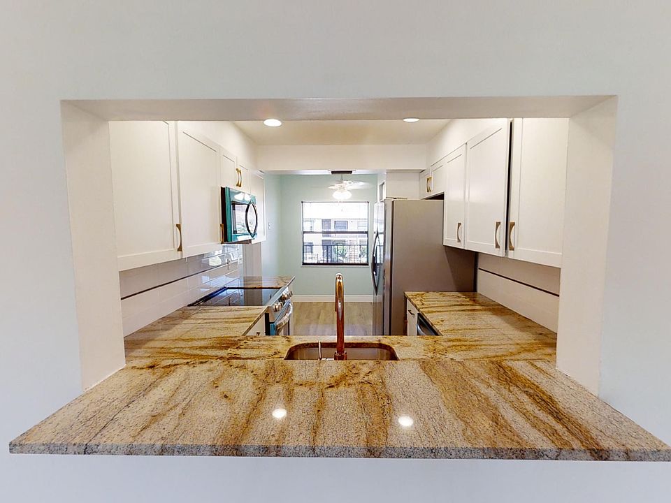 Gardens Of Willow Bend Condominiums 7891 Willow Spring Dr Lake Worth