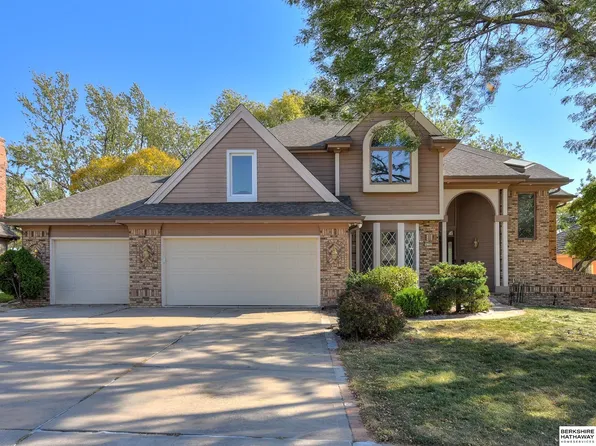 6139 S 102nd St, Omaha, NE 68127