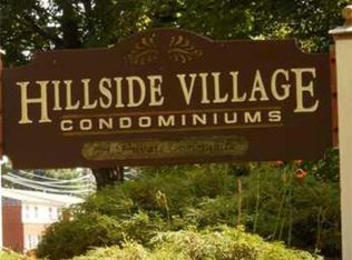 77 Towne House Rd, Hamden, CT 06514