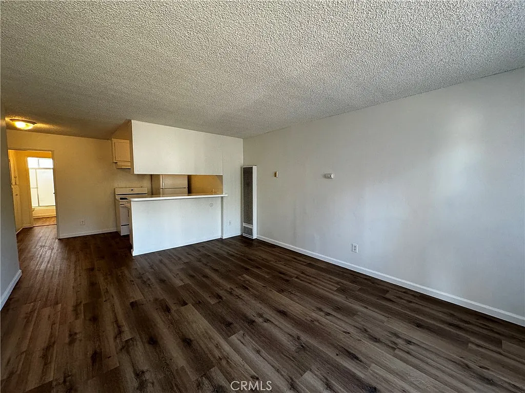 1 bed, 700 sqft, $1,895 — Photo 2