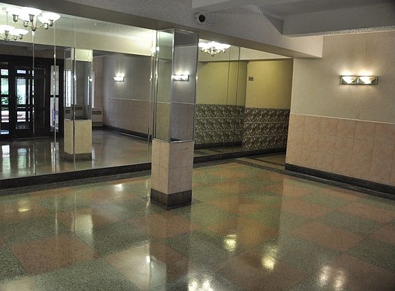 3rd image of 8385 Woodhaven Blvd APT 6U