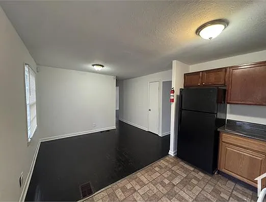 324 Banberry Dr SE — Photo 5