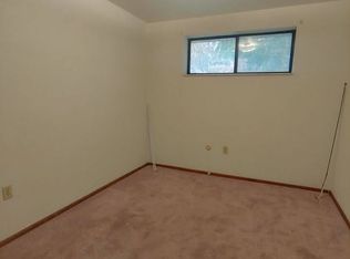 235 Singer Ave APT 3, Mc Kees Rocks, PA 15136