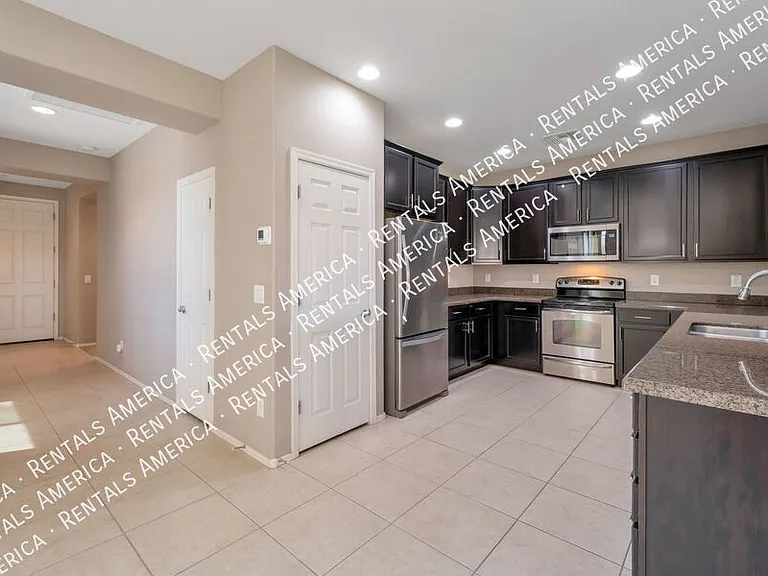 21442 E Saddle Ct — Photo 11