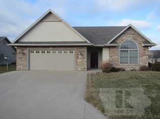 1709 E Ashford Ave, Mount pleasant, IA 52641