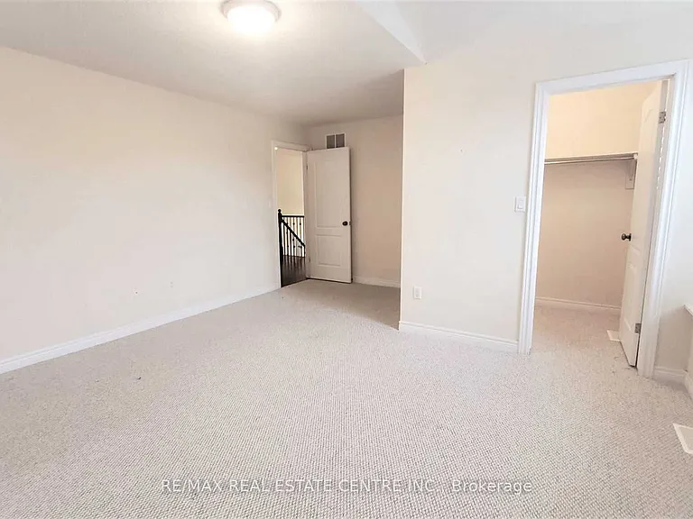 15 Sasha Ct — Photo 24