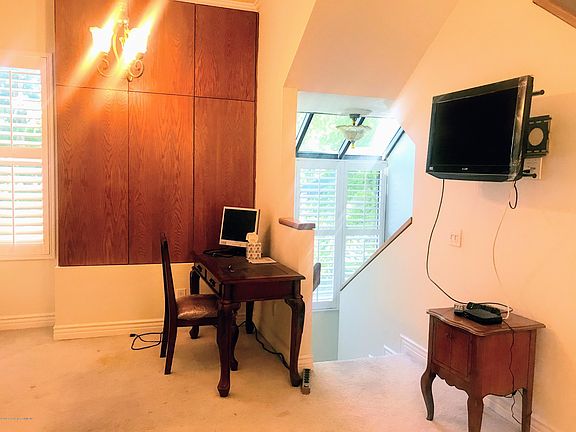 5th image of 500 E Del Mar Blvd APT 28