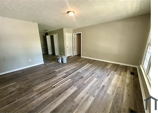 4706 Old Spears Rd — Photo 2