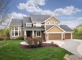 21761 Pine Tree Cir, Lakeville, MN 55044