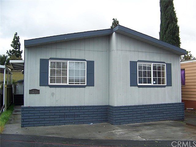 Front , Side main entrance .