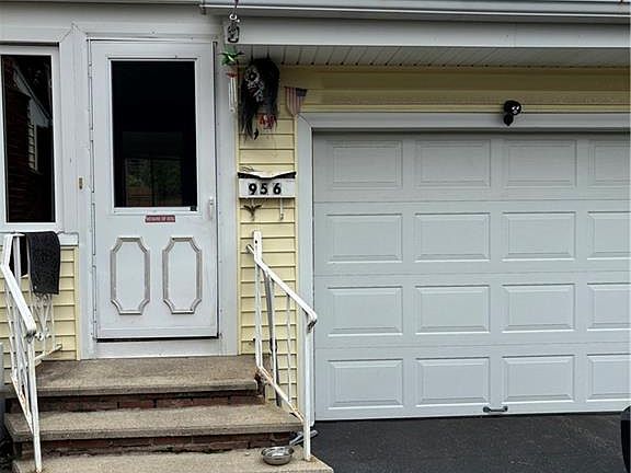 2nd image of 956 Oaklawn Ave