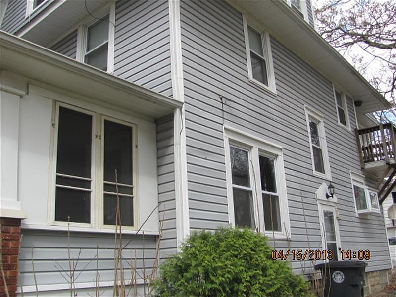2nd image of 825 Greenwood Ave