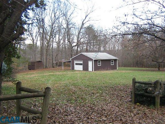 5th image of 233 Holman Creek Ln