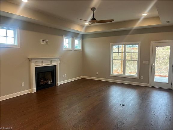 5th image of 6047 Haywood St