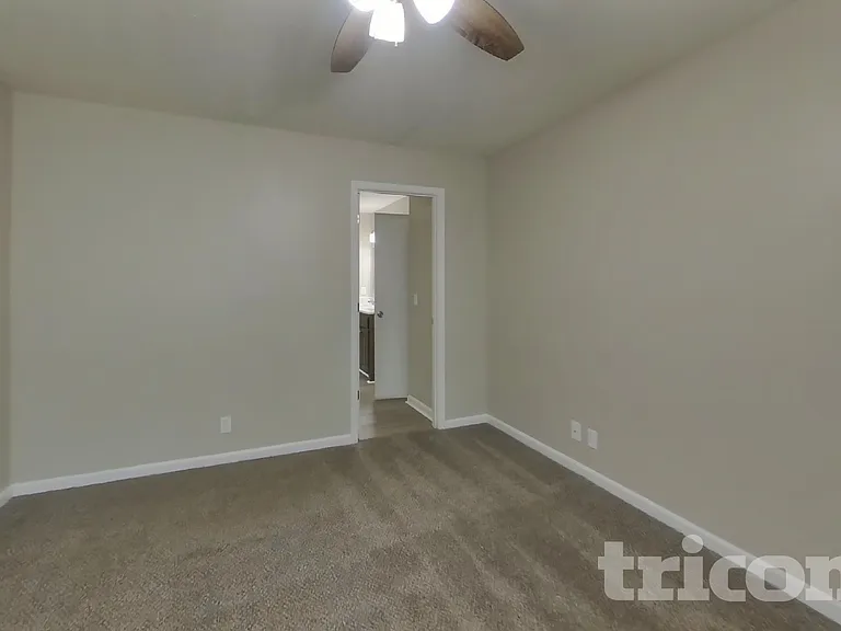 5713 Briarwick Ct — Photo 7