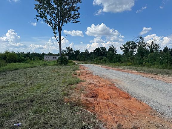 3rd image of 6435 Dinkins Mill Rd