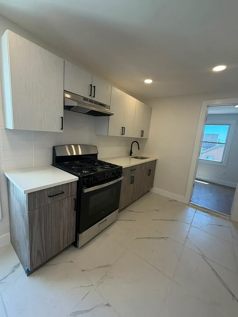 4 bed, 1200 sqft, $2,750 — Photo 1