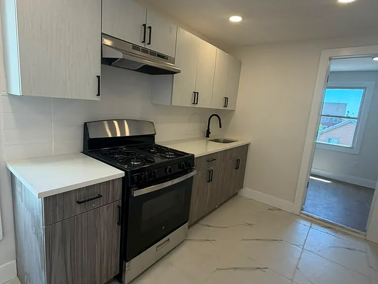 352 Bergen St #3 — Photo 1