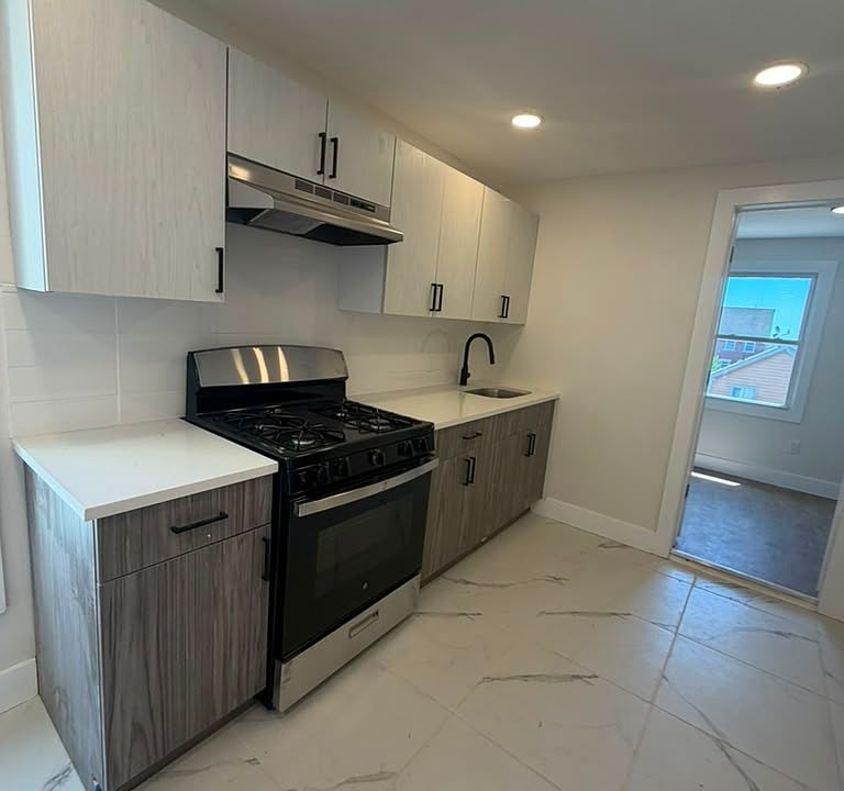1st image of 352 Bergen St Floor 3
