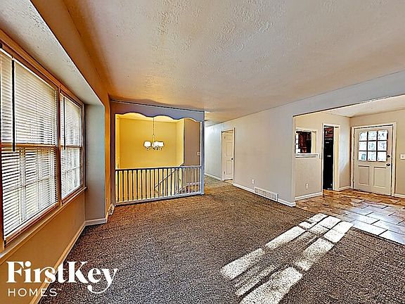 3rd image of 13724 Parker Ave