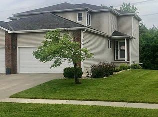7904 Phares Dr, Lincoln, NE 68516
