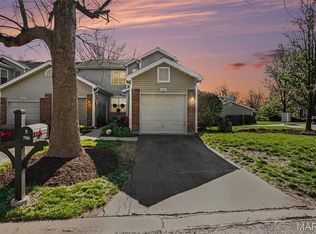 706 Woodside Trails Dr APT B, Ballwin, MO
