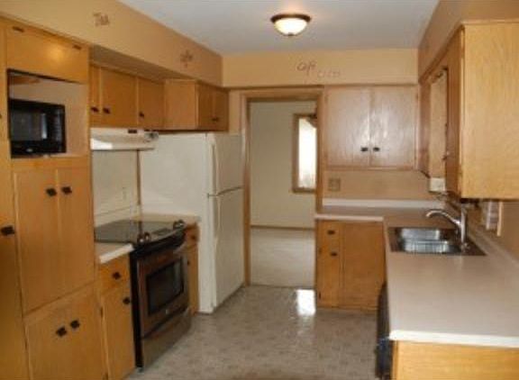 2nd image of 3420 Skycroft Dr