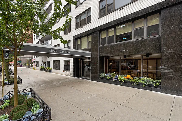 Sold by Corcoran | media 5