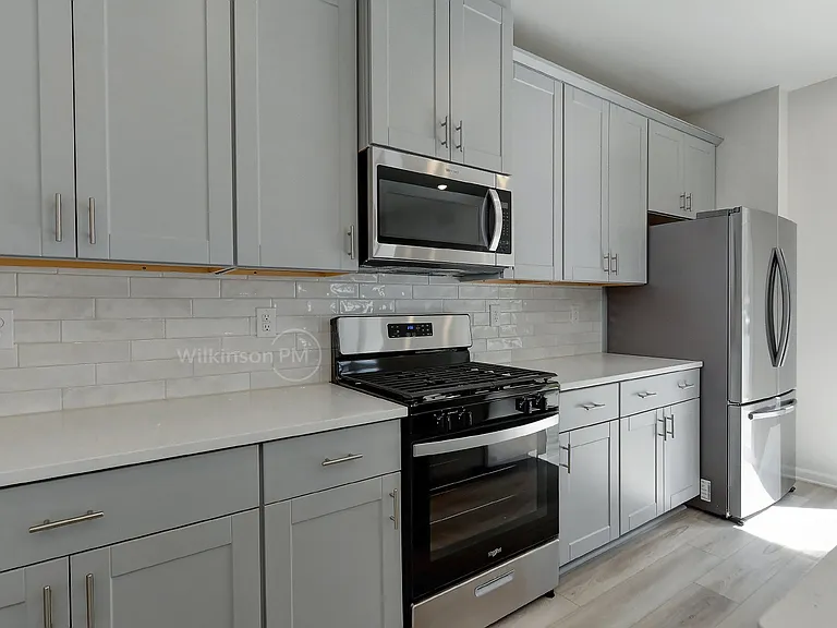 1152 Harland St — Photo 13