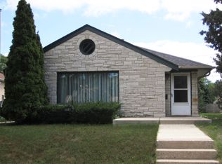 5531 W Roosevelt Dr, Milwaukee, WI 53216