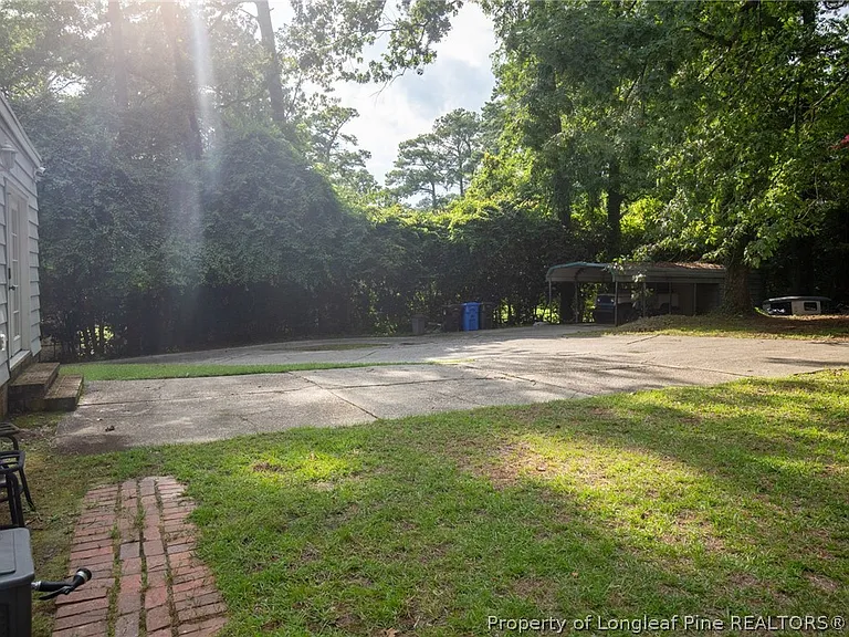2718 Morganton Rd — Photo 24