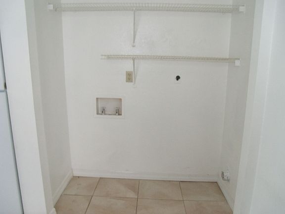 3rd image of 915 Shirley Ann Trl #915