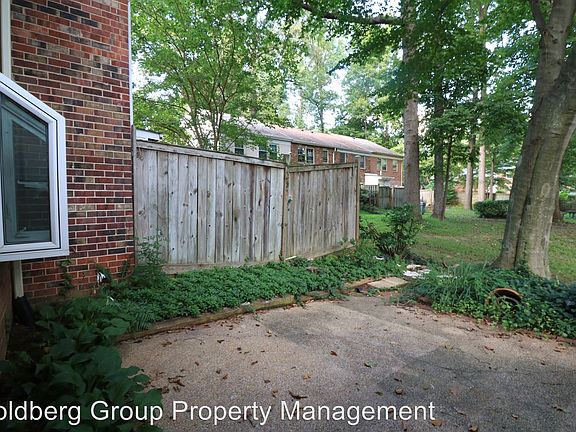 3rd image of 869 Azalea Dr